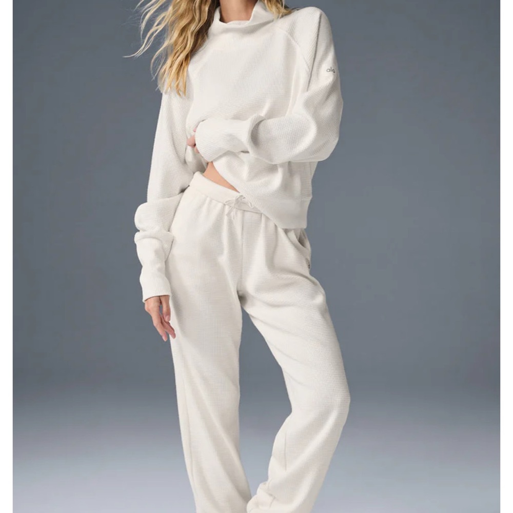 ALO Yoga Waffle Weekend Escape Crew Neck